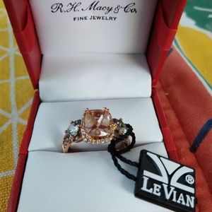 LeVian Ring size 8 New